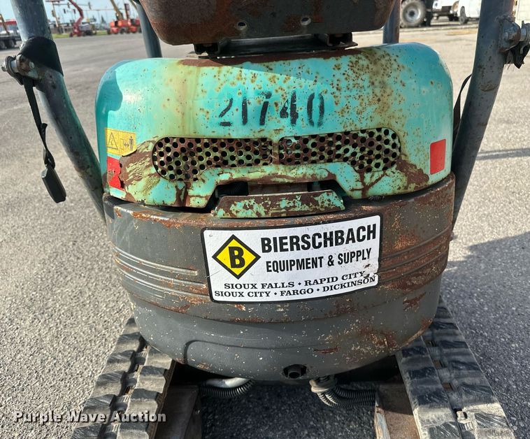 image for item EB2742 IHI 9VX3 mini excavator