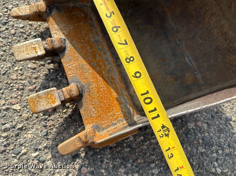 image for item EB2742 IHI 9VX3 mini excavator