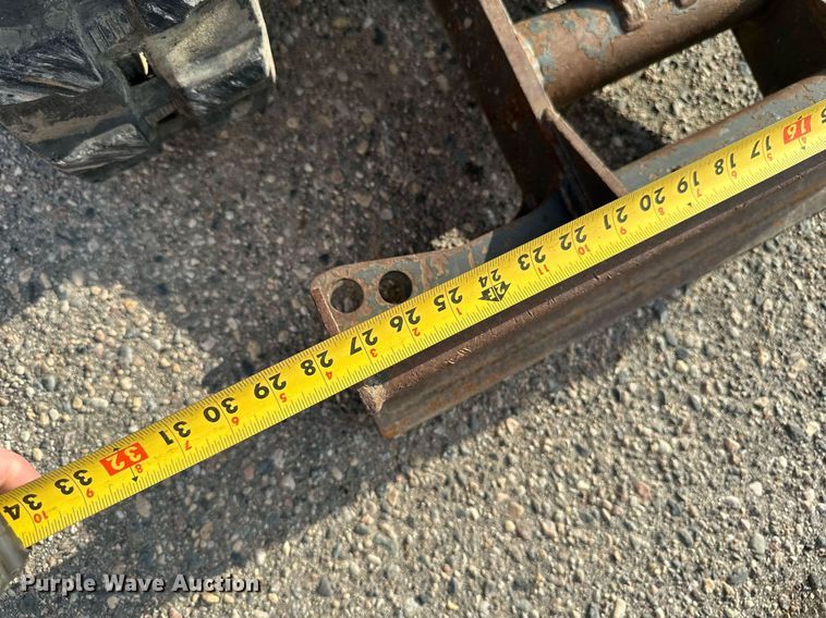 image for item EB2742 IHI 9VX3 mini excavator