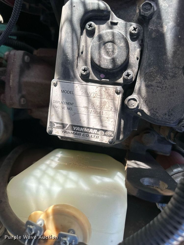 image for item EB2742 IHI 9VX3 mini excavator