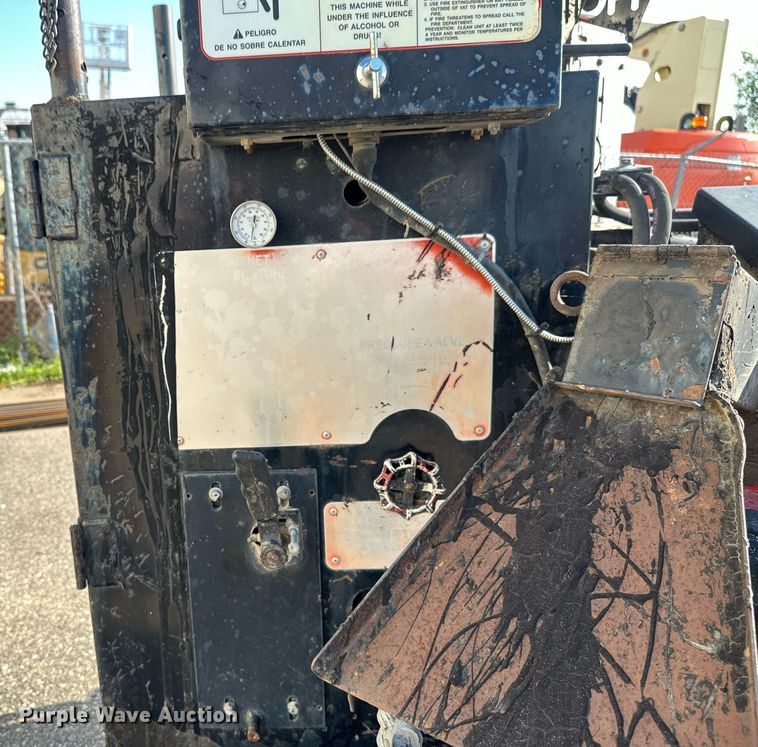 image for item EB2747 2008 Cimline Magma 110 melter applicator