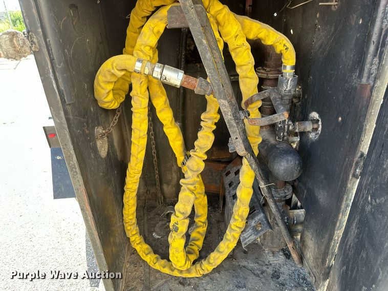 image for item EB2747 2008 Cimline Magma 110 melter applicator