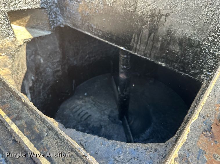 image for item EB2747 2008 Cimline Magma 110 melter applicator