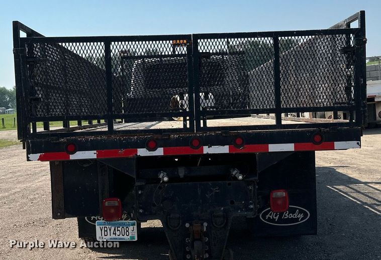 image for item EB2756 2003 International 4400 flatbed truck