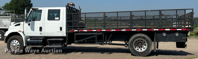 image for item EB2756 2003 International 4400 flatbed truck