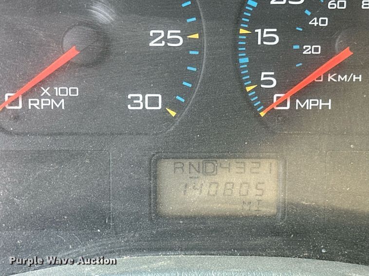 image for item EB2756 2003 International 4400 flatbed truck