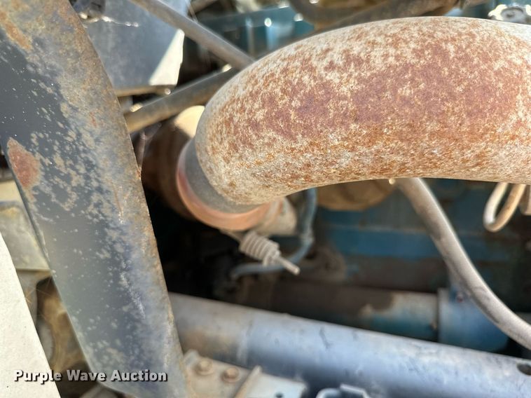 image for item EB2756 2003 International 4400 flatbed truck