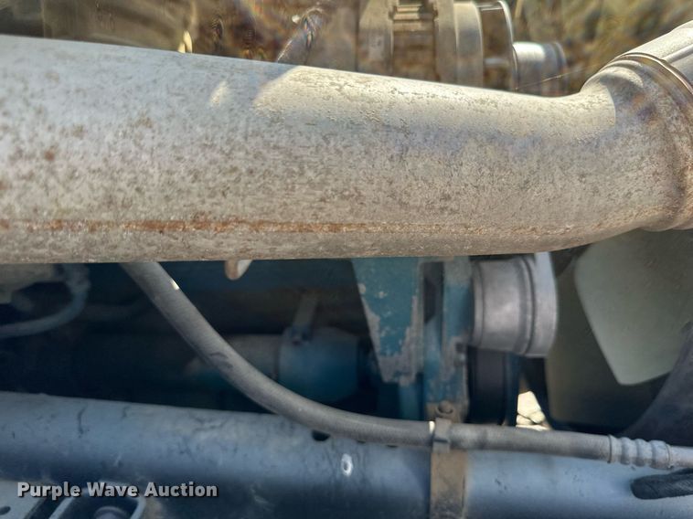 image for item EB2756 2003 International 4400 flatbed truck