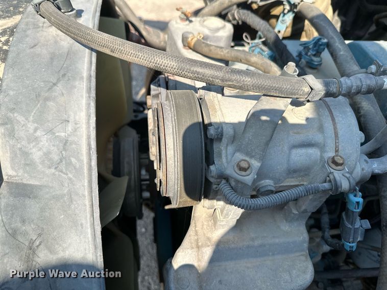 image for item EB2756 2003 International 4400 flatbed truck