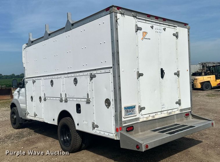 image for item EB2757 2003 Ford E550 utility / service truck