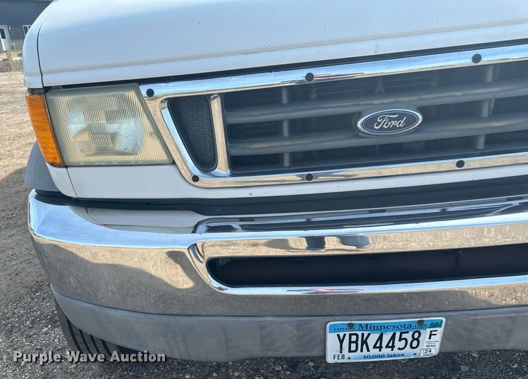 image for item EB2757 2003 Ford E550 utility / service truck