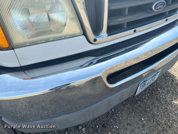 image for item EB2757 2003 Ford E550 utility / service truck