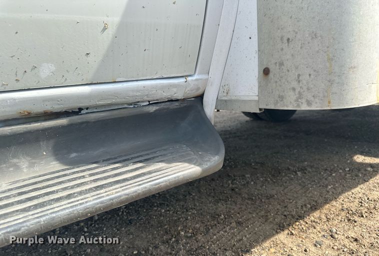 image for item EB2757 2003 Ford E550 utility / service truck