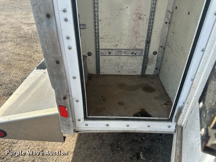 image for item EB2757 2003 Ford E550 utility / service truck