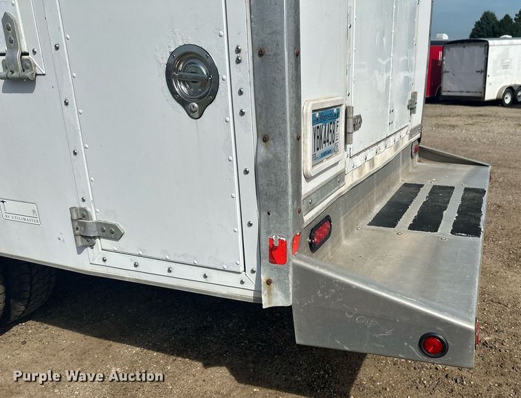 image for item EB2757 2003 Ford E550 utility / service truck