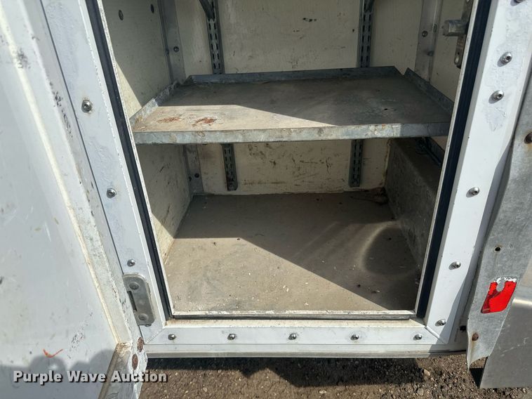 image for item EB2757 2003 Ford E550 utility / service truck