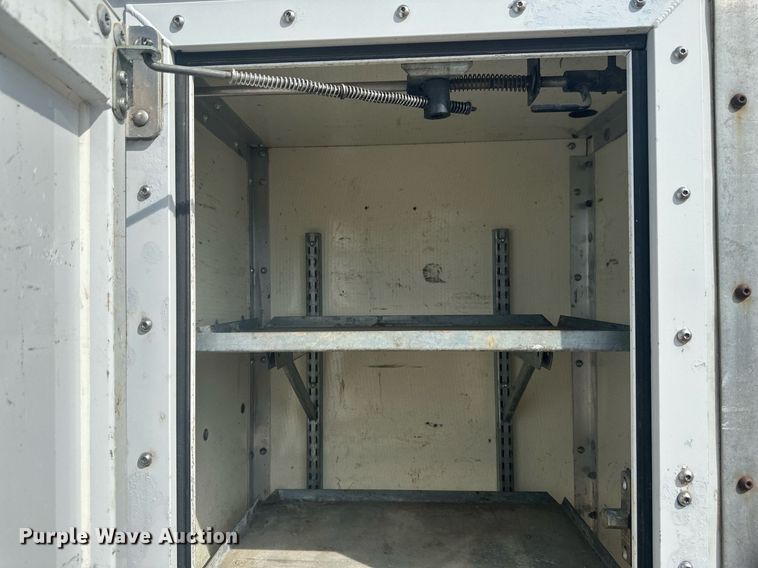 image for item EB2757 2003 Ford E550 utility / service truck