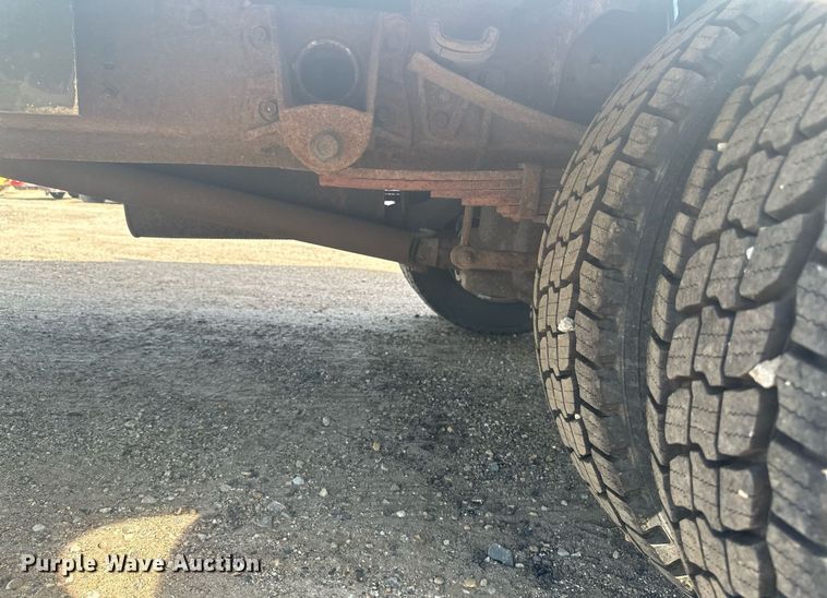 image for item EB2757 2003 Ford E550 utility / service truck