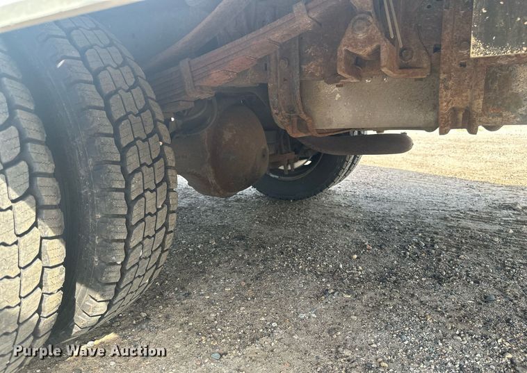 image for item EB2757 2003 Ford E550 utility / service truck