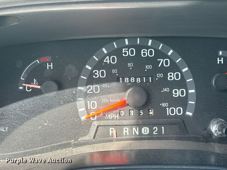 image for item EB2757 2003 Ford E550 utility / service truck