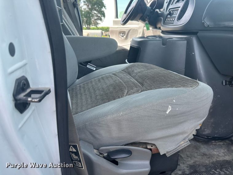 image for item EB2757 2003 Ford E550 utility / service truck