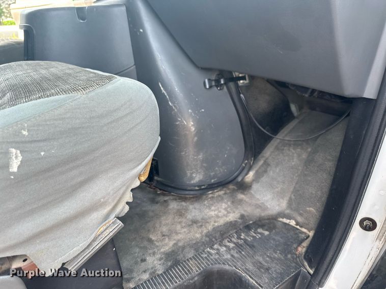 image for item EB2757 2003 Ford E550 utility / service truck