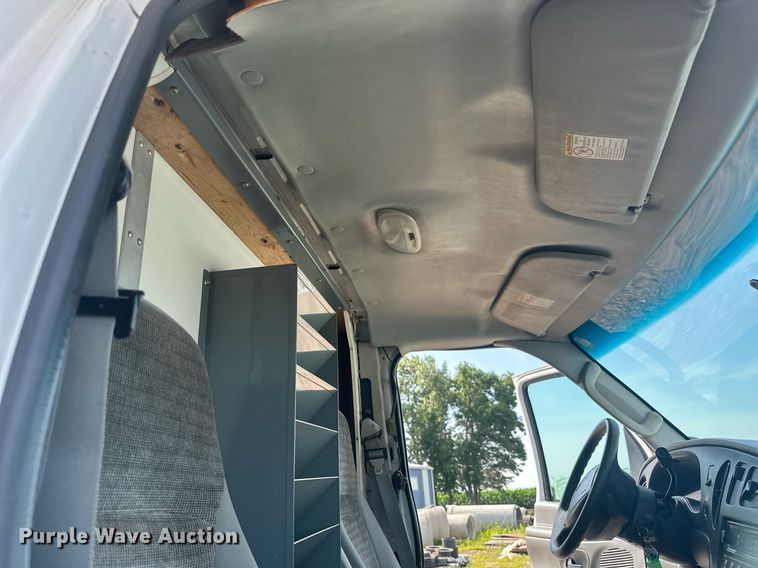 image for item EB2757 2003 Ford E550 utility / service truck