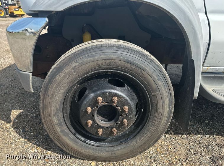 image for item EB2757 2003 Ford E550 utility / service truck