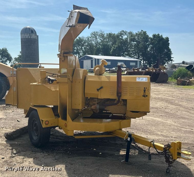 image for item EB2759 Vermeer 1250 wood chipper