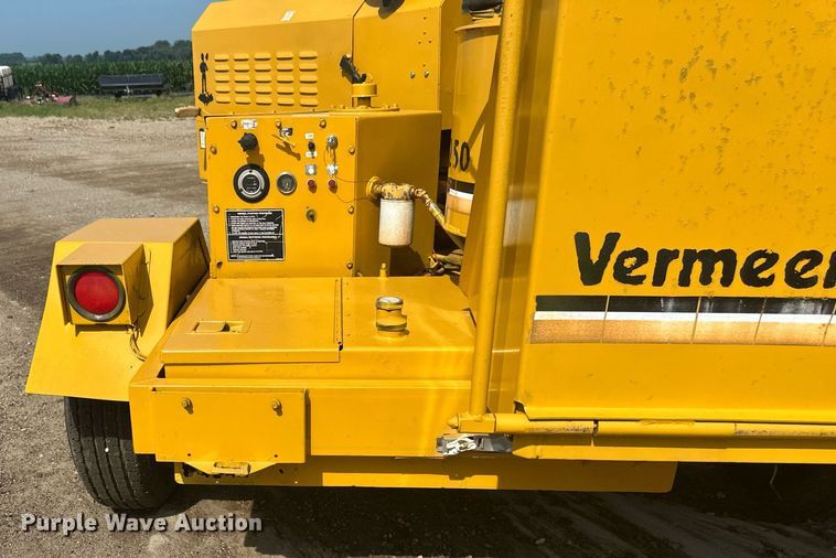 image for item EB2759 Vermeer 1250 wood chipper