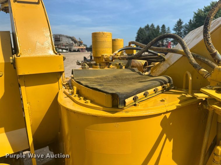 image for item EB2759 Vermeer 1250 wood chipper