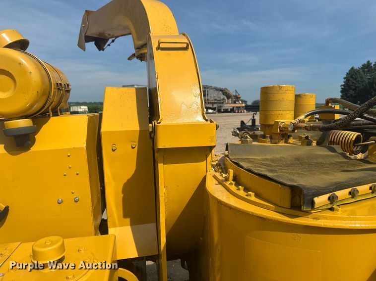 image for item EB2759 Vermeer 1250 wood chipper