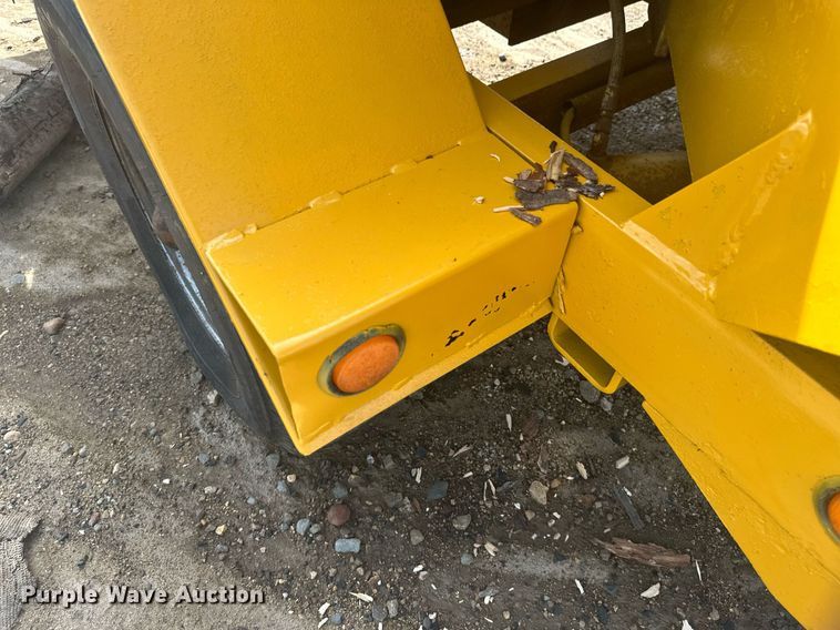 image for item EB2759 Vermeer 1250 wood chipper