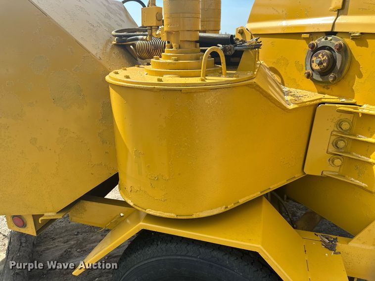 image for item EB2759 Vermeer 1250 wood chipper