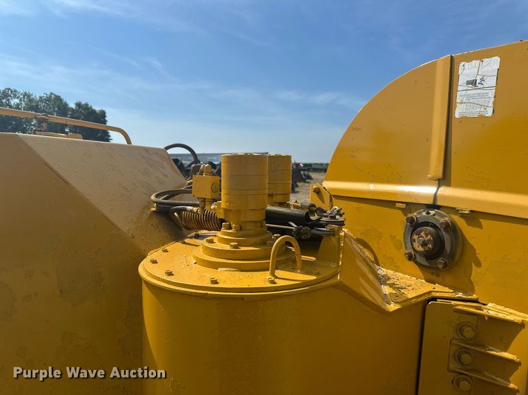 image for item EB2759 Vermeer 1250 wood chipper