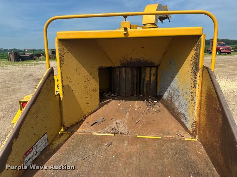 image for item EB2759 Vermeer 1250 wood chipper