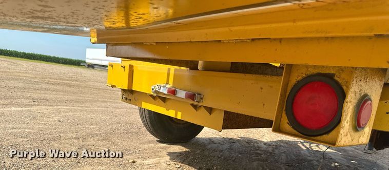 image for item EB2759 Vermeer 1250 wood chipper