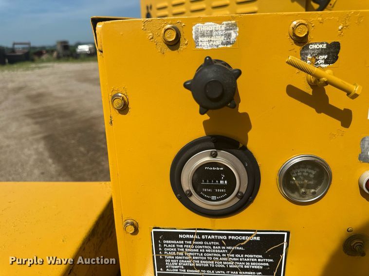 image for item EB2759 Vermeer 1250 wood chipper