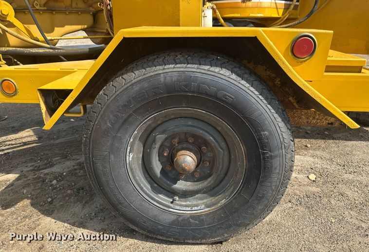 image for item EB2759 Vermeer 1250 wood chipper