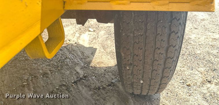 image for item EB2759 Vermeer 1250 wood chipper