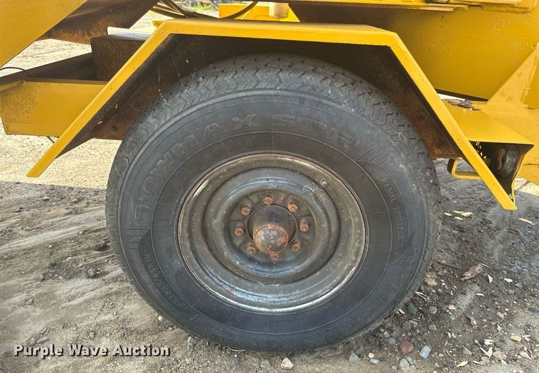 image for item EB2759 Vermeer 1250 wood chipper