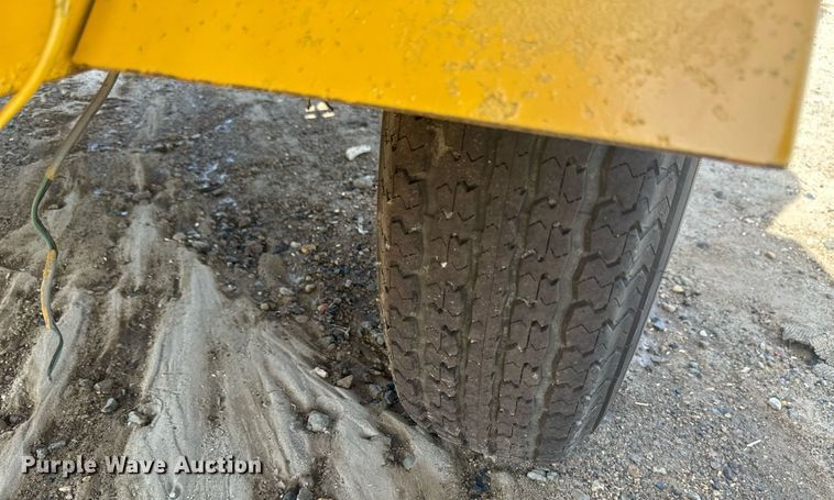 image for item EB2759 Vermeer 1250 wood chipper