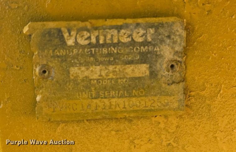 image for item EB2759 Vermeer 1250 wood chipper