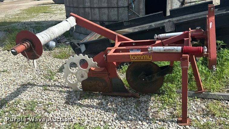 image for item EB2760 Tommy silt fence machine