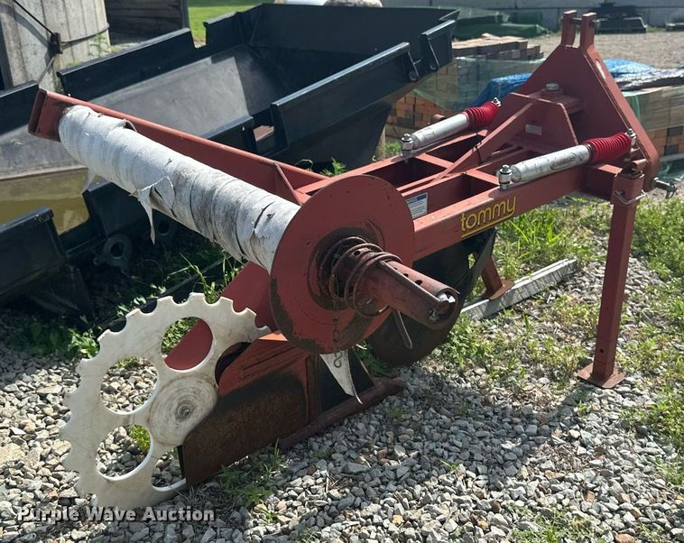 image for item EB2760 Tommy silt fence machine