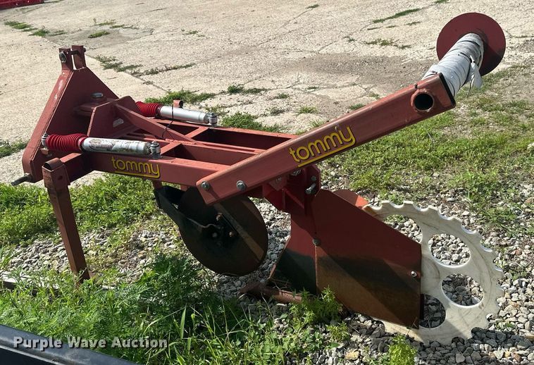 image for item EB2760 Tommy silt fence machine