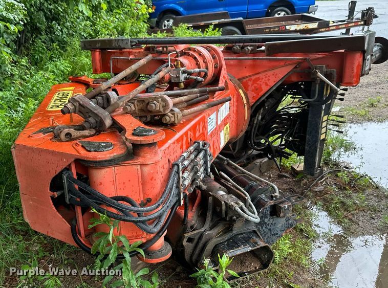 image for item EB2763 Palfinger PK3200 knuckle boom crane