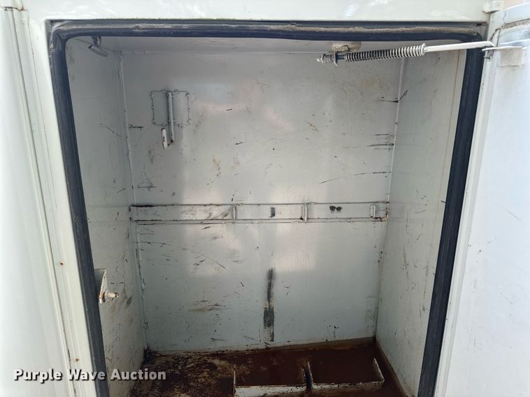 image for item EB2775 2006 Chevrolet C4500 utility / service truck