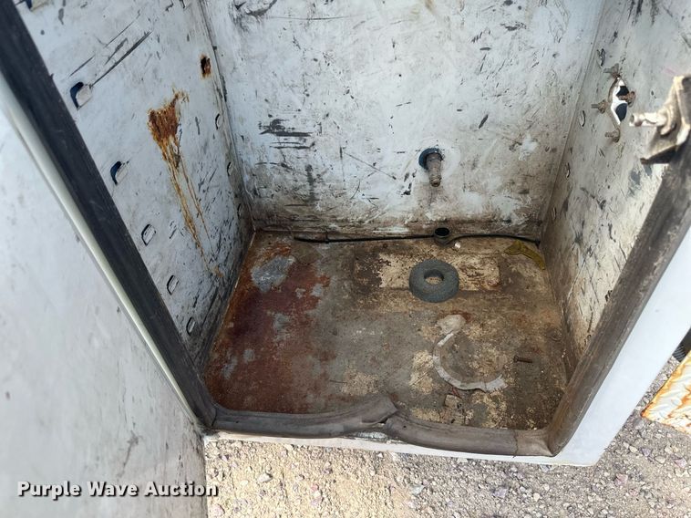 image for item EB2775 2006 Chevrolet C4500 utility / service truck