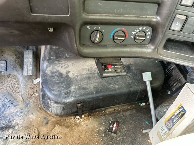 image for item EB2775 2006 Chevrolet C4500 utility / service truck